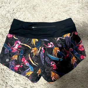 Lululemon speed up shorts 2.5 “ high-rise size 6
